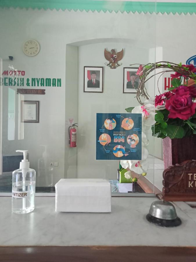 Hotel Trio Surakarta  Екстер'єр фото