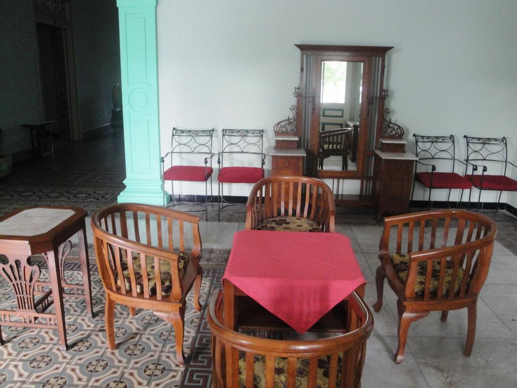 Hotel Trio Surakarta  Екстер'єр фото