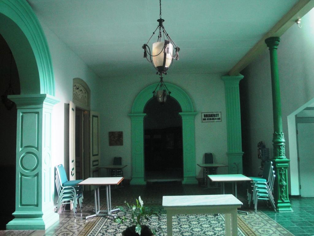 Hotel Trio Surakarta  Екстер'єр фото