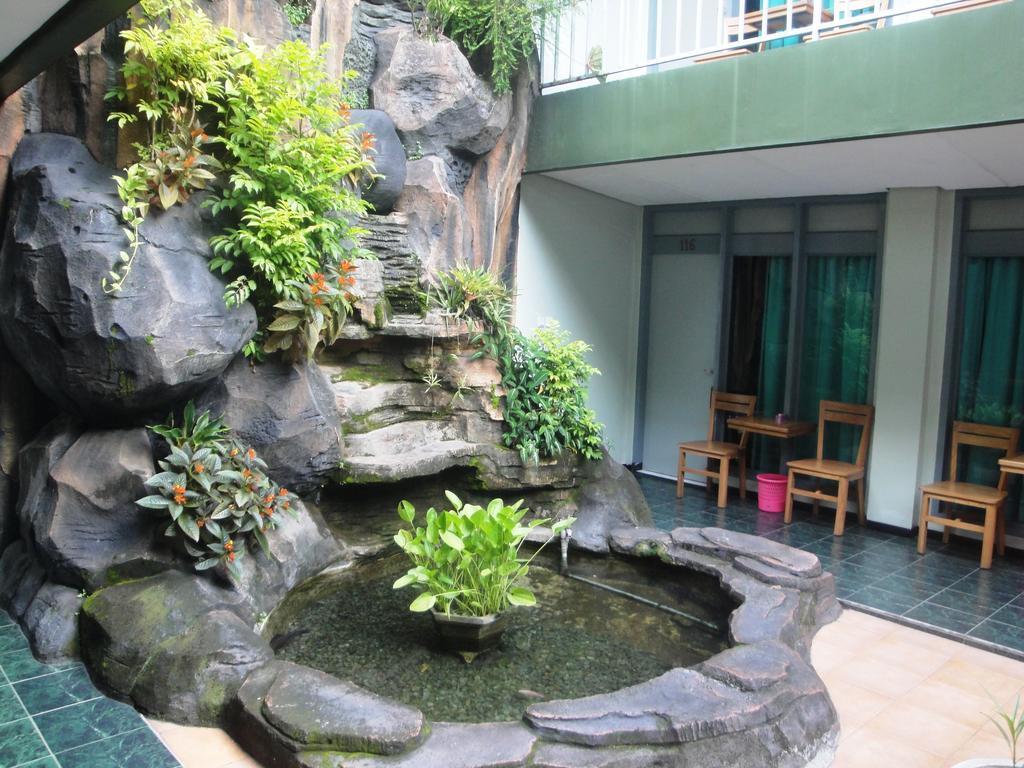 Hotel Trio Surakarta  Екстер'єр фото