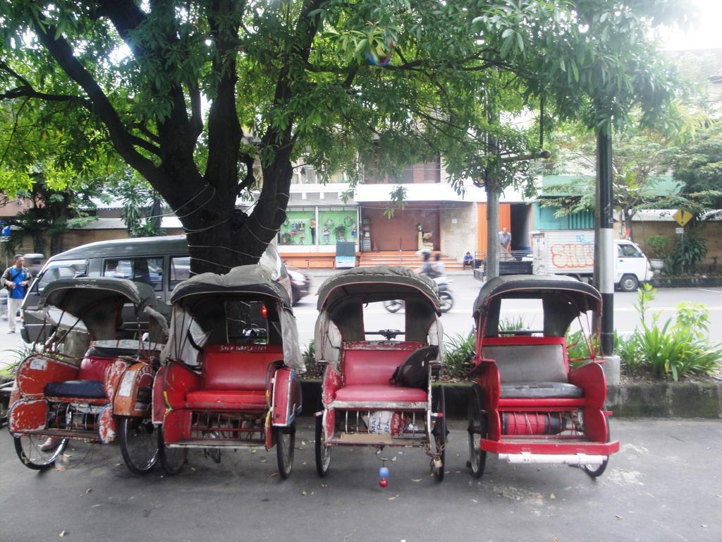 Hotel Trio Surakarta  Екстер'єр фото